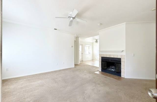 Upper Level Condo in Gated Community! Gallery 3
