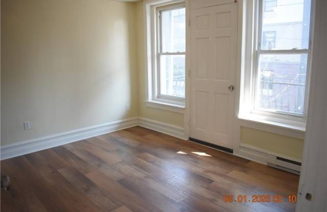201 N 6TH Gallery 3