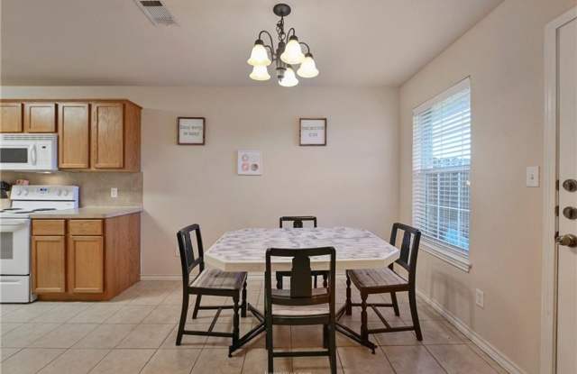 AUGUST 2026-2027 PRE-LEASE!! Don't miss this beautiful duplex located within minutes of Texas A! - 3515 Paloma Ridge Drive, College Station, TX 77845