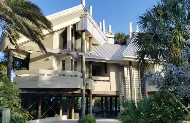 151 Punta Vista Dr - 151 Punta Vista Drive, St. Pete Beach, FL 33706