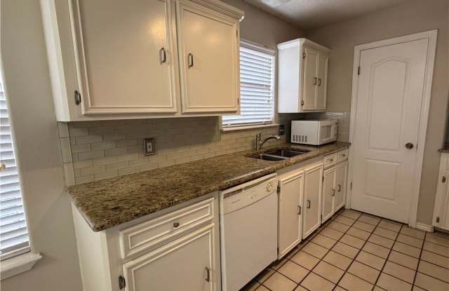 5318 Spring Brook Drive Gallery 4