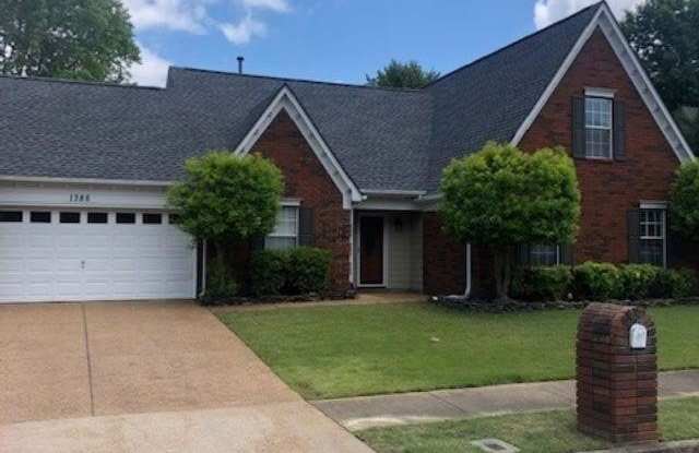 1386 MILESTONE photos photos