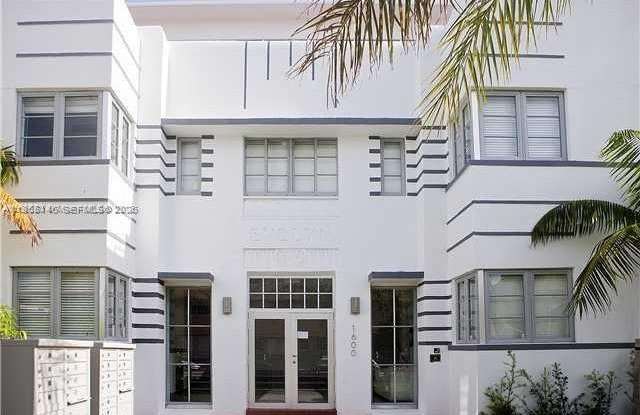 1600 Euclid Ave photos photos