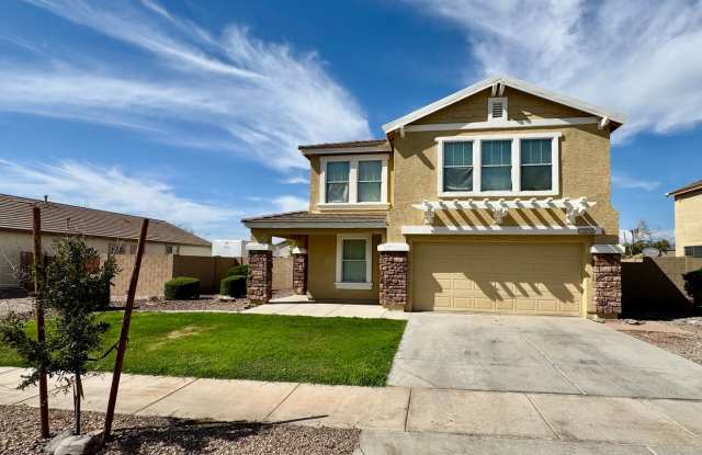 Beautiful 5 Bed + Loft, 2.5 Bath Two Story Level Home In Avondale! Large Backyard Gallery 3