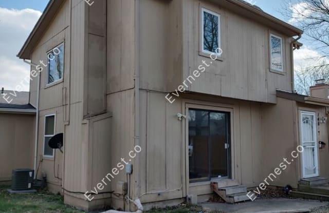 14017 Ballantrae Dr - 14017 Ballantrae Drive, Grandview, MO 64030