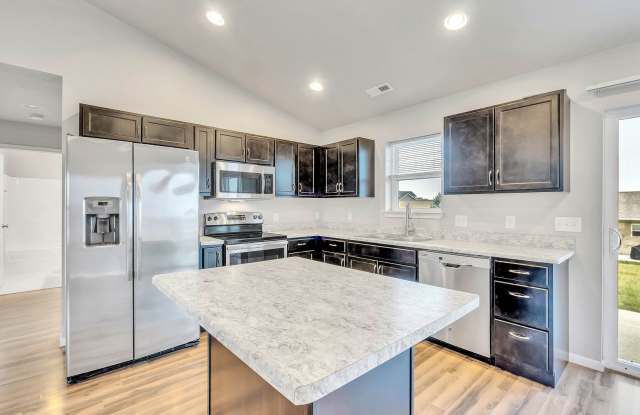 5481-5483 Summerland Dr photos photos