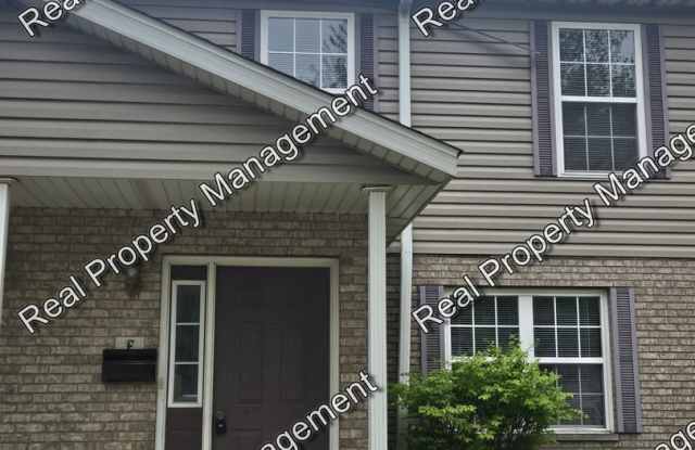 Updated 3 Bedroom Townhome photos photos