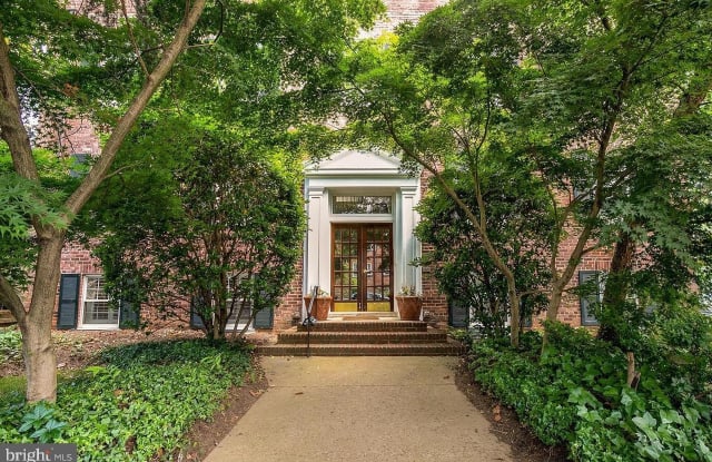1 W MAPLE STREET - 1 West Maple Street, Alexandria, VA 22301