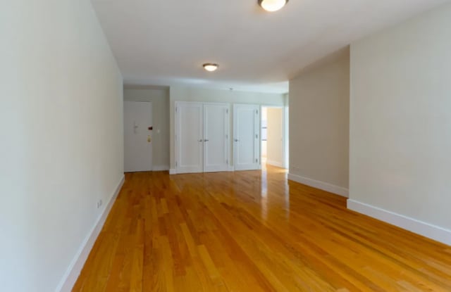 153 East 33rd St. Gallery 4