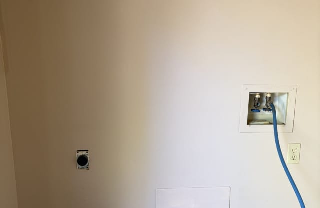 500 Orange Edwards Boulevard Gallery 3