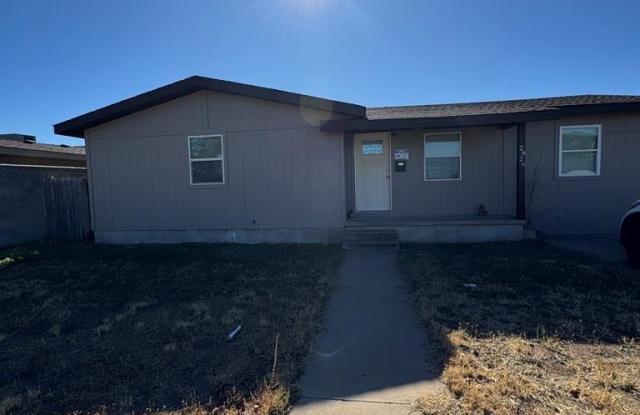 2826 Hilltop Dr photos photos