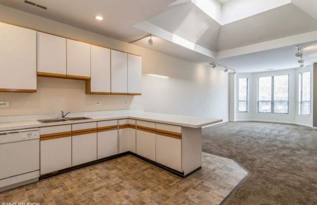 2262 North Clark photos photos 2262 North Clark photos photos