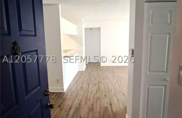15770 SW 106th Ter Gallery 4