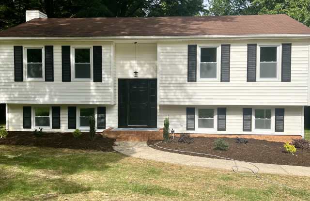 1335 Lynndale Dr - 1335 Lynndale Dr, Forsyth County, NC 27106