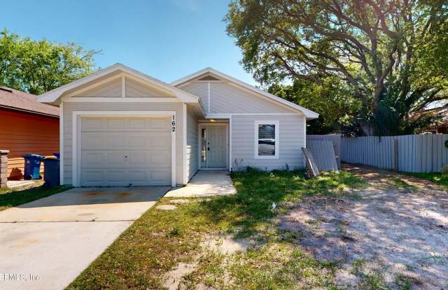 162 LAS PALMAS Lane - 162 Las Palmas Lane, Palm Valley, FL 32082