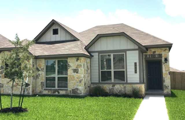 Spacious Single-Family Home Available Now! photos photos Spacious Single-Family Home Available Now! photos photos