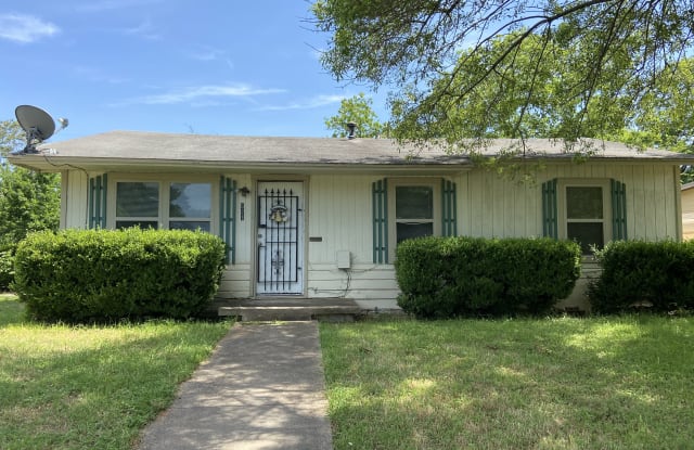 621 Lenox St - 621 Lenox Street, Waco, TX 76704