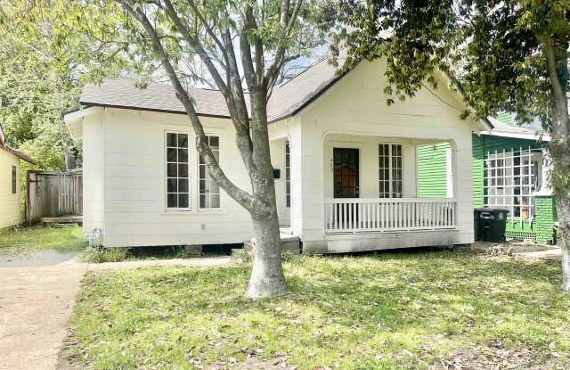 420 Saint Rose Avenue photos photos