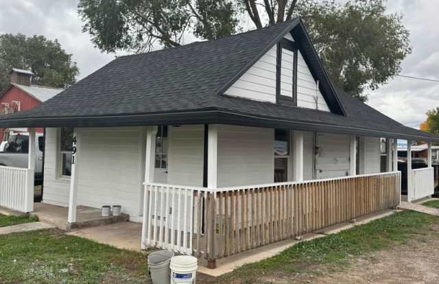 Newly Remodeled 2 Bed, 1 Bath Single Family Home – Great Location! Gallery 1