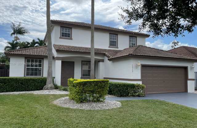 15964 SW 139th St photos photos