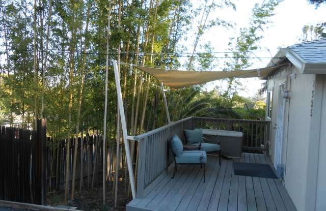 Furnished Studio  - AVAILABLE FOR MOVE IN! Gallery 4