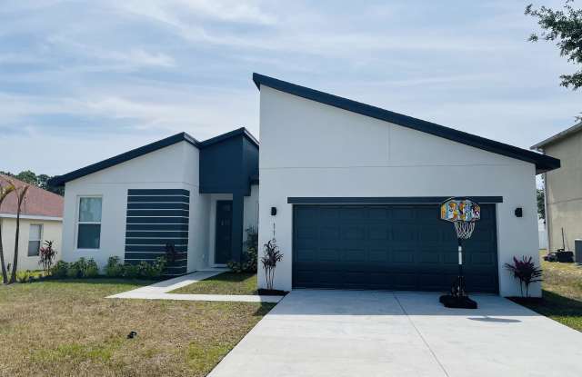 1169 North Platte Lane Gallery 2