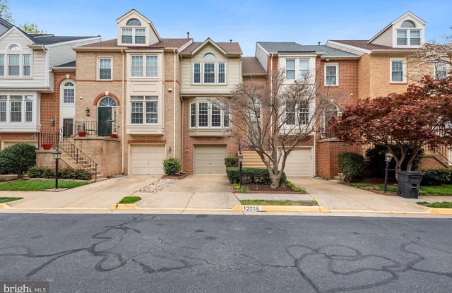 12004 LISA MARIE CT - 12004 Lisa Marie Court, Fair Oaks, VA 22033