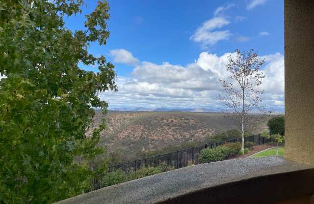 3 Bed 2 Bath with Canyon Views Gallery 1