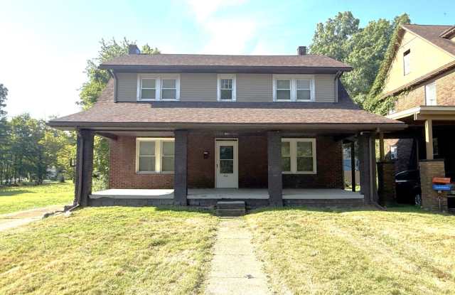 Updated and Spacious 3-4 Bedroom, 2 Story Home Located on North Side of Youngstown photos photos