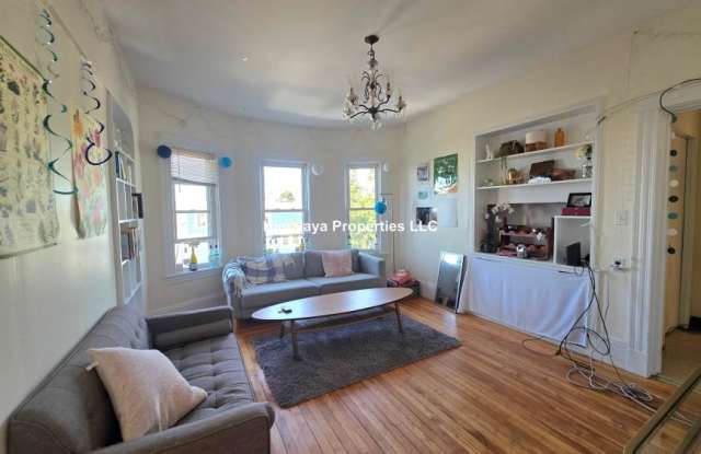 25 Saint Clements Rd. Gallery 3