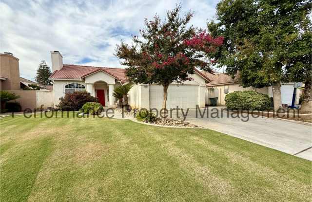 Charming 3 Bed/2 Bath SW Bakersfield Home w/ RBP/Pest Control  Security Deposit Alternative Option photos photos