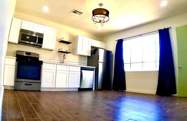 407 North 17th Drive - 407 North 17th Drive, Phoenix, AZ 85007