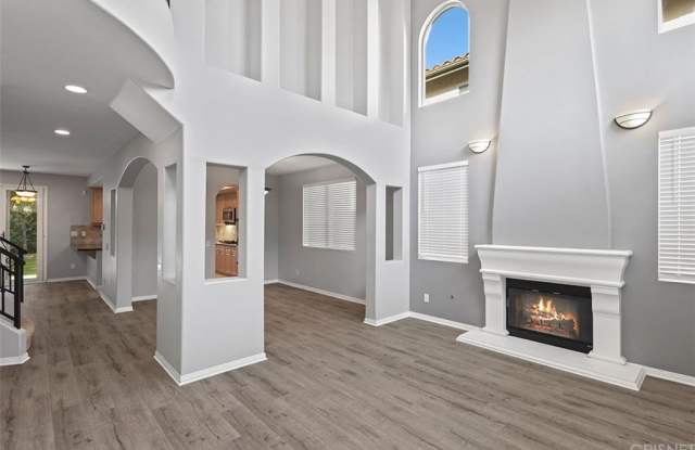 5003 Haskell Avenue Gallery 4