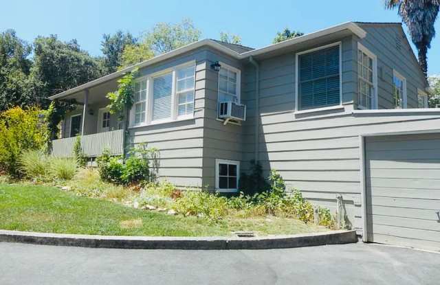 Charming Single Family Home in Lafayette Available July 10! photos photos
