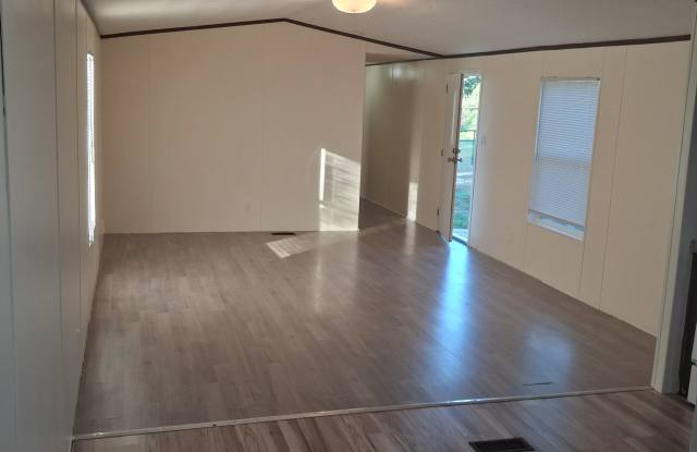 104 Alum Creek Dr Gallery 2