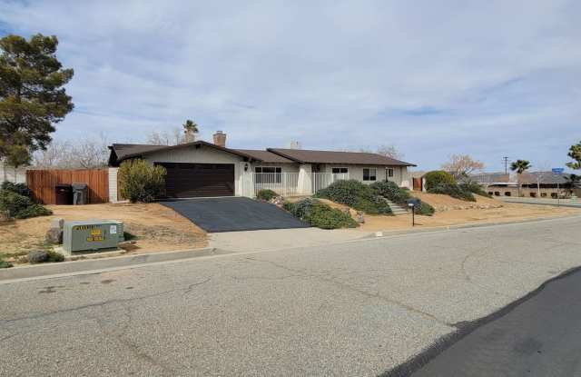4 Bedroom spacious home - Do not disturb current tenants Gallery 4