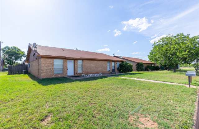 728 Redbird Lane photos photos