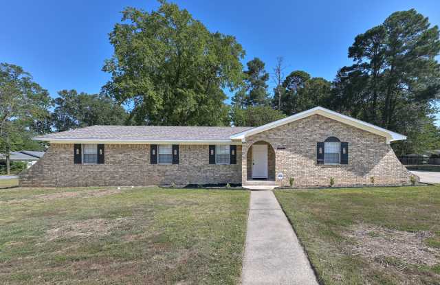 1602 Harmon Dr Gallery 1