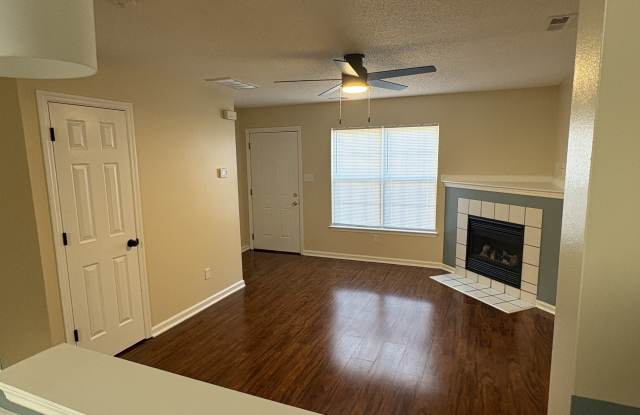 109 Woodlake Court photos photos