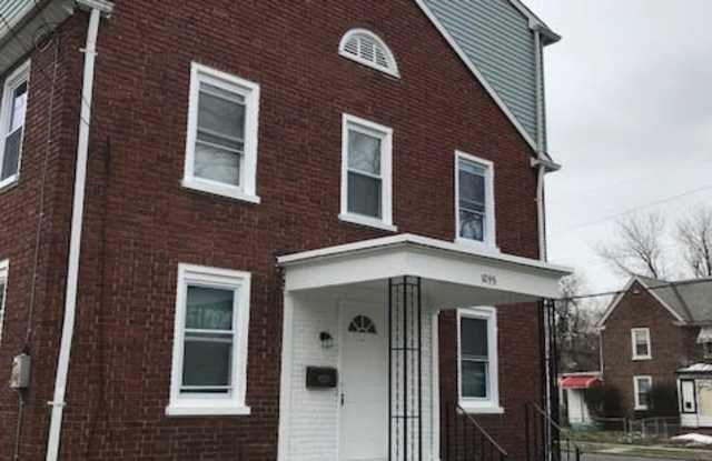 1095 Ironside Rd Gallery 1