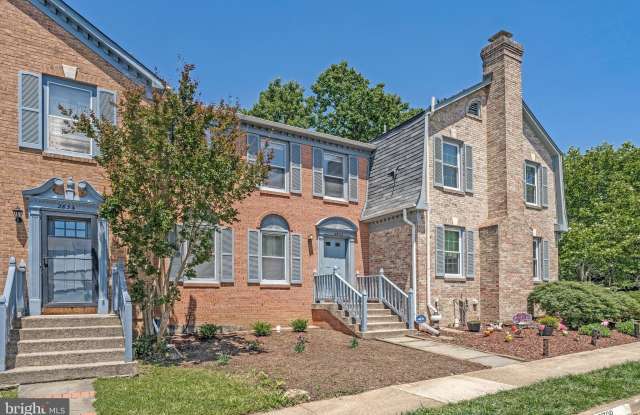 2852 YARN Court Gallery 2