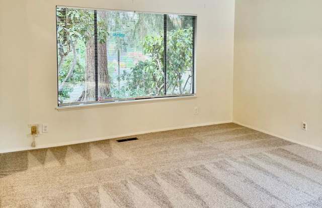 4 Bed / 2.5 Bath Finn Hill home in Kirkland $3,695/month Gallery 4
