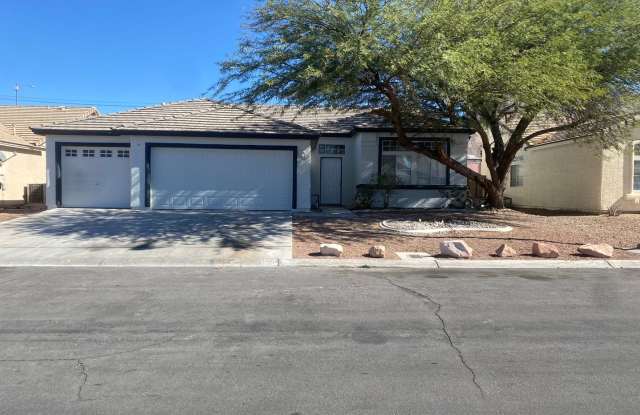 Single Story, 3 Bedroom, 3 Car Garage. 89156 photos photos Single Story, 3 Bedroom, 3 Car Garage. 89156 photos photos