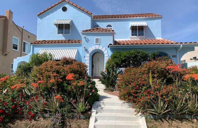 1067 South Citrus Avenue - 1067 South Citrus Avenue, Los Angeles, CA 90019