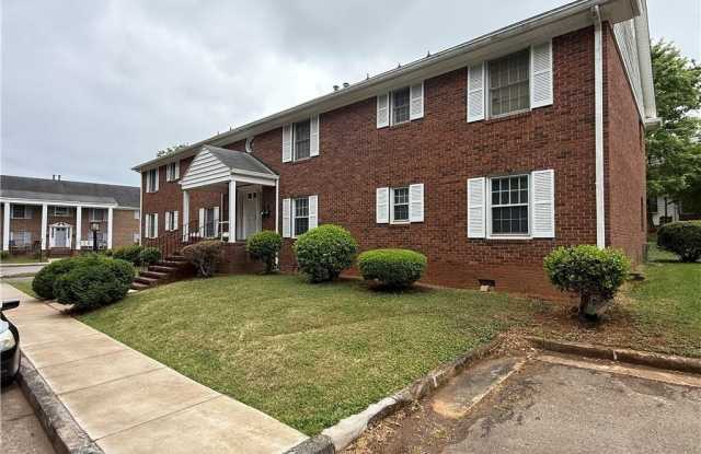 110 Westgate Circle photos photos