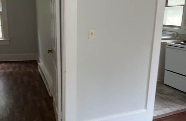 119 Sanders Street Gallery 3