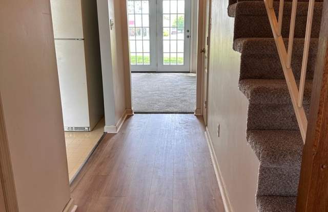 Colony Square Condo Available Gallery 3
