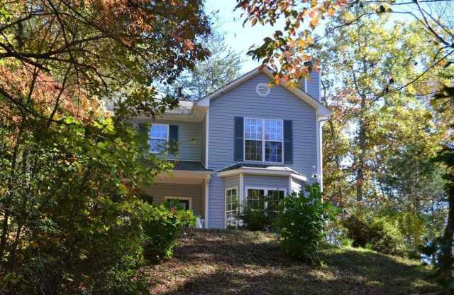 649 Holly Terrace Road Gallery 2