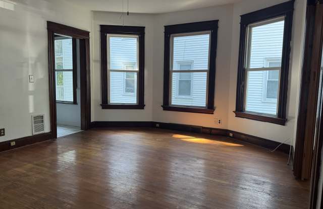 251 Olivia Street Gallery 3