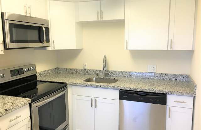 551 SW 135th Avenue photos photos